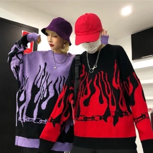 Lila eldtröja - Tröjan till vänster!! Oanvänd Lila eldtröja. Storlek är lite one size men jag är storlek S och den är lite stor på mig, men gillar oversized