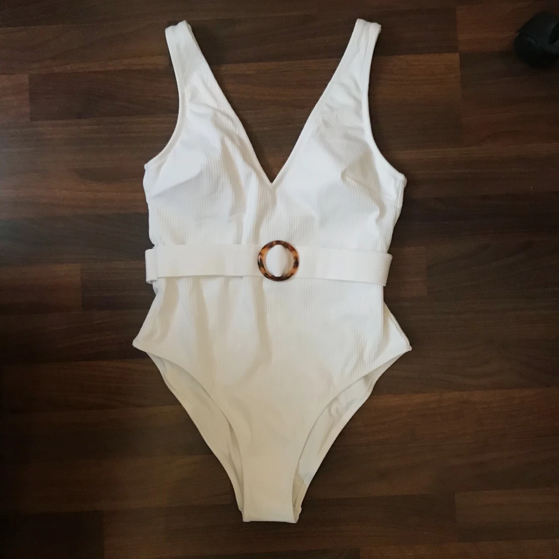 Helvit baddräkt H&M ~ strl 38 (aldrig använd)