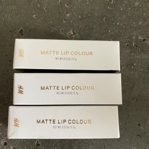 Läppstift  - Från H&M, ej använda’ 