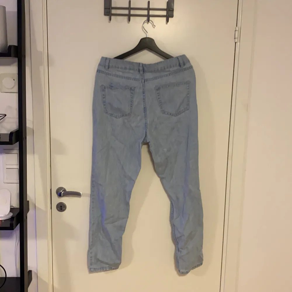 Jeans i strl 40 men skulle säga att det är strl M!. Jeans & Byxor.