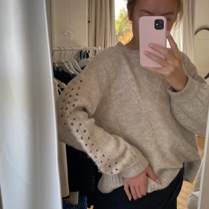 Stickad tröja - Mysigaste tröjan! PERFEKT till hösten.