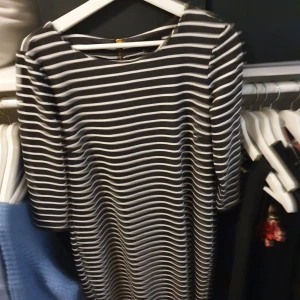 klänning  - fint skick 