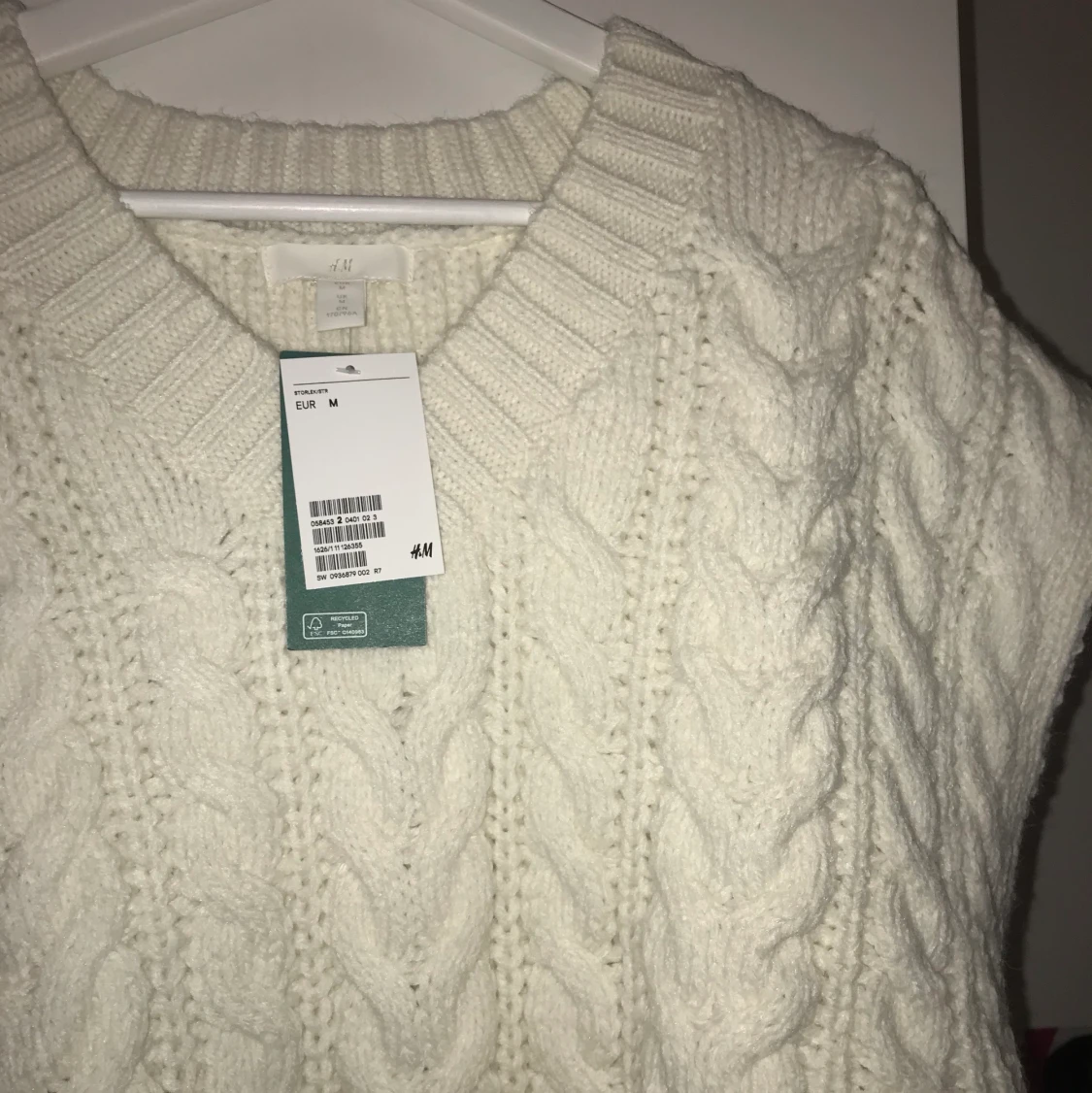 Kabelstickat linne  - 90