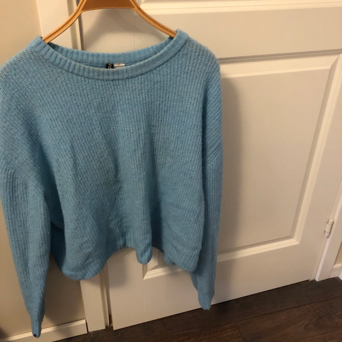 Stickad blå tröja - 91