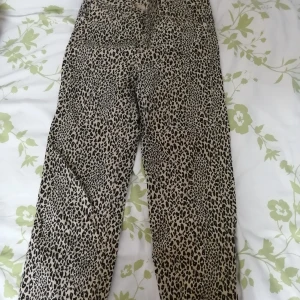 Newyork popper size S - Cheetah pants, good, nice