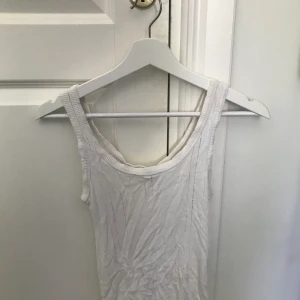 Topp 100kr - Ett linne ifrån Levis storlek xs 150kr +frakt