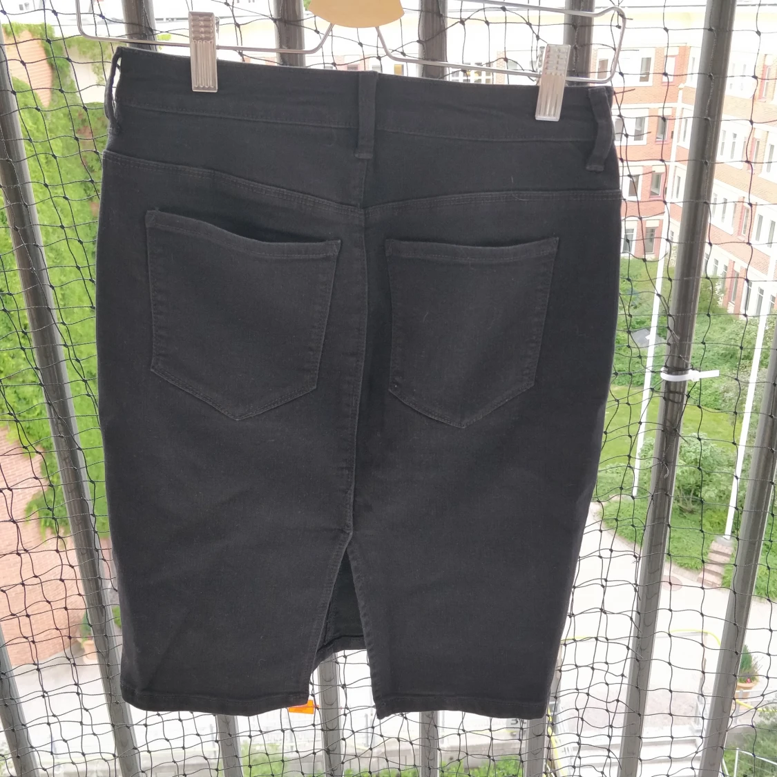 Knälång jeanskjol i stretch  - 90