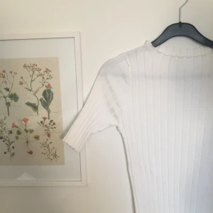  - Fin tröja från Lindex! Frakt kostar 20kr 💕