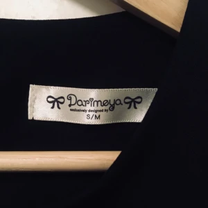  - Blus inköpt på Topshop i London. Tyg av Polyester! 🌙