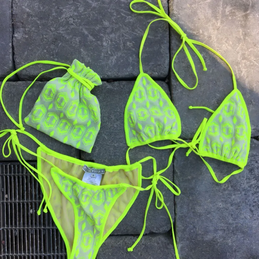 Bikini från Dagmar! Ser helt ny ut.  Inköpt på rea för 800kr.  Skickas mot en frakt på 39kr. . Övrigt.