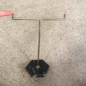  - En jättefin smyckesträd/hållare i nytt skick