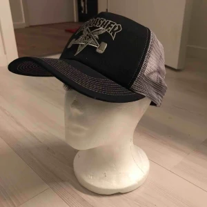  - 🎱 Keps från thrasher, aldrig använd. Man kan ändra storleken på den (frakt tillkommer) 🎱