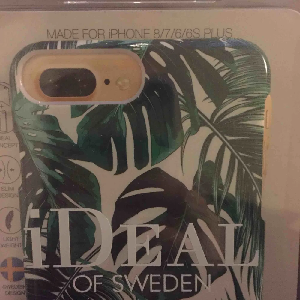 Ideal of Sweden skal. Helt nytt och oanvänt. Passar modellerna IPhone 8/7/6/6s Plus . Övrigt.