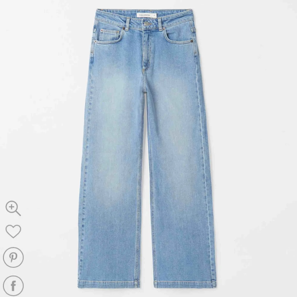 Carin Wester jeans med vida ben. Dem är väldigt populära från Åhléns! . Jeans & Byxor.