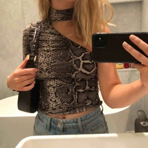  - Tröja från Gina Tricot, bra skick inga slitningar💞💞