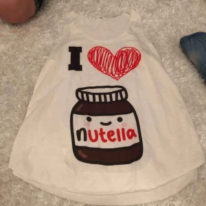  - Olika tröjor 20kr styck eller alla för 50 + frakt, finns i Lerum