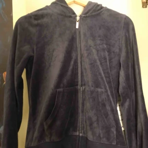  - Zip up från cubus, använder ej längre Köparen står för frakt