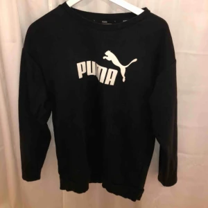  - Oversized tröja från puma, priset inkluderar frakt!