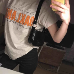  - Baguetteväska från asos👜 Använd några gånger men är helt som ny😋