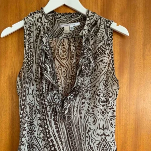  - Blus från Zara! Kan mötas i Uppsala eller frakta. Hör av dig för fler bilder eller frågor 🥰