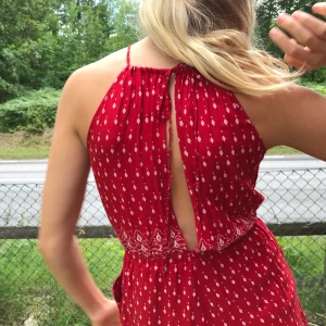 Coachella HM  - Coachella HM jumper i storlek 32 men passar mig som är 36! Änvänd men i bra stick! Frakt tillkommer✨🛍