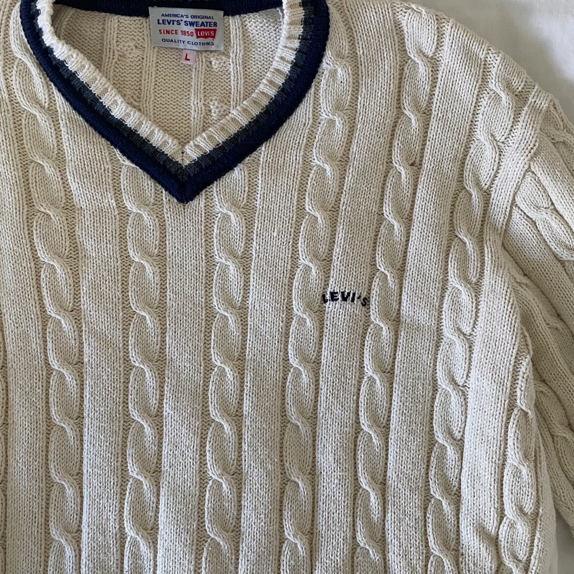 Levis sweater - 91