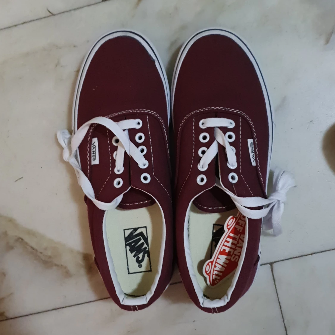 Maroon vans skor