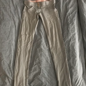 Freddy pants - Freddy wr up storlek XXS/32. Hellånga modellen. Köparen står för frakten. Tar emot swish