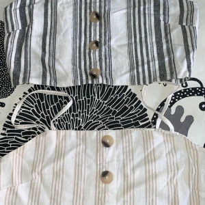 Toppar  - Säljer dessa två toppar som jag köpte på ginatricot för ett år sedan. Använda ett få tal gånger storlek 38 på båda. En för 100 eller båda för 200