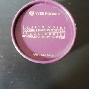 Yves rocher sparkling body powder - Helt oanvänd, kan mötas i Stockholm annars står köparen för frakt:) 