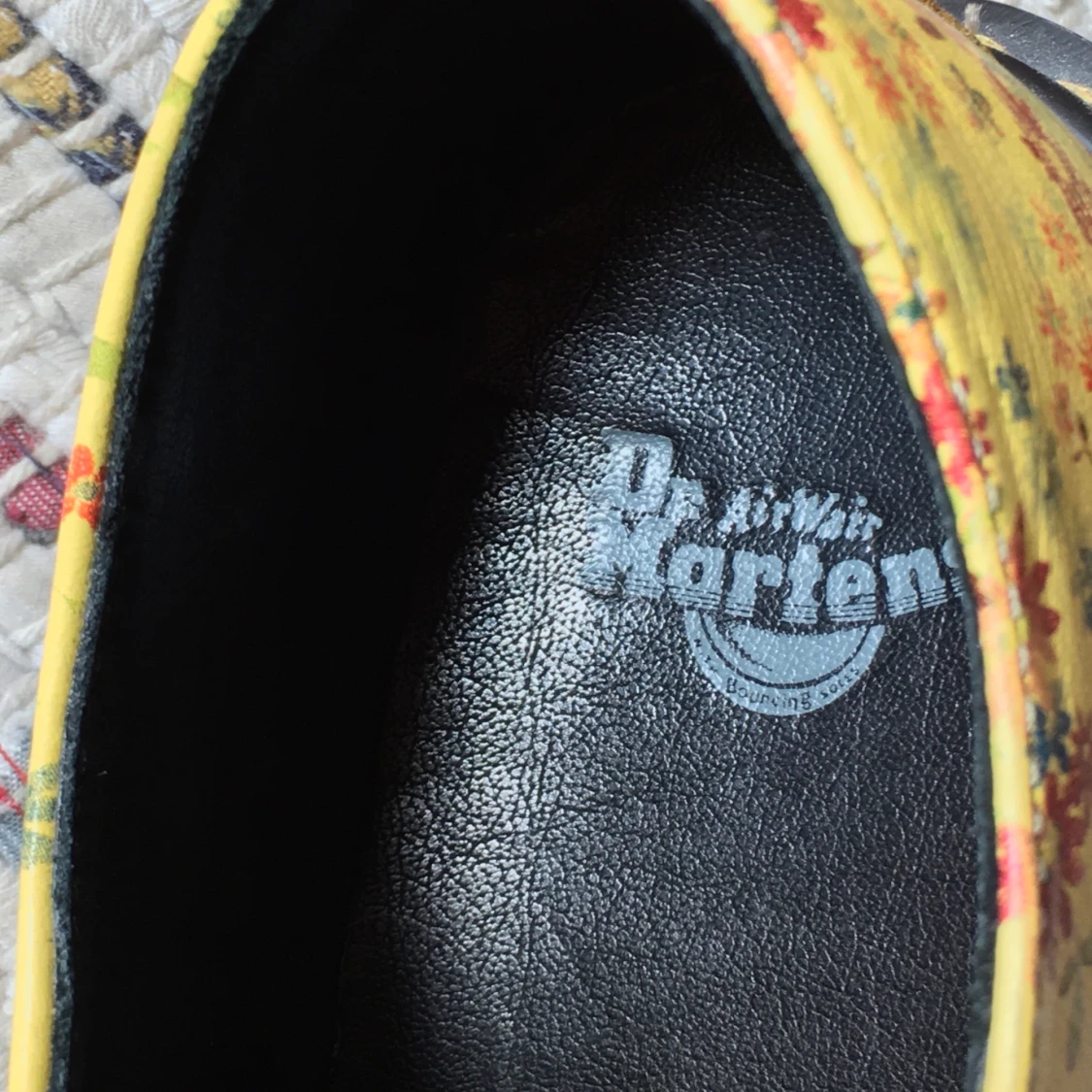 Gula blommiga Dr Martens - 91