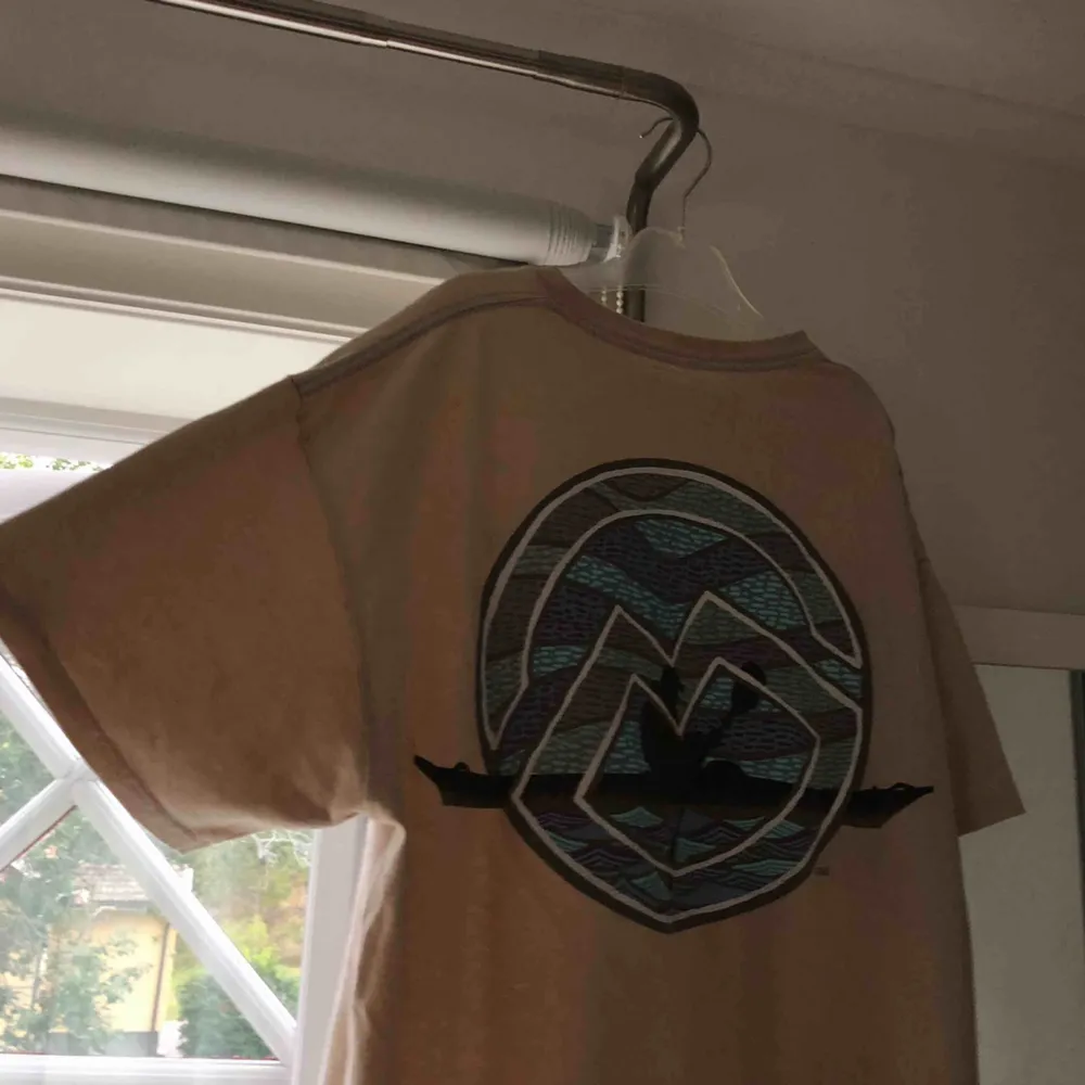 Vintage t-Shirt från Magellan Outdoors köpt i USA. Möts eller köpare står för frakt💕. T-shirts.