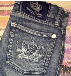 Victoria Beckham jeans ☠️ -  Intresse koll på mina Victoria Beckham jeans! Är i fint skick! 
