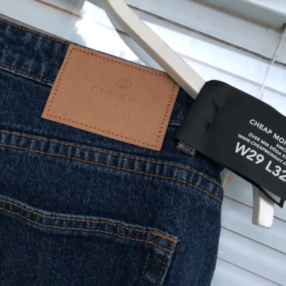 Cheap Monday jeans säljes. Aldrig använda. Strl: W29L32. Unisex modell. . Jeans & Byxor.