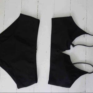  - Highwaist bikini - tyvärr är överdelen för stor för mig