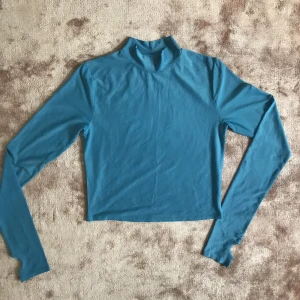  - Crop top, long sleeve Hål för tumme 