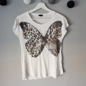  - T-shirt från Lindex