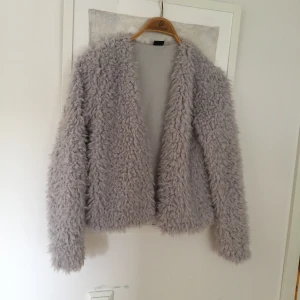  - Kofta /jacka Från Gina tricot Lätt fodrad  Stl S