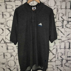  - En vintage adidas tröja från röda korset i storlek L 🌹köparen betalar även frakten🤙🏻