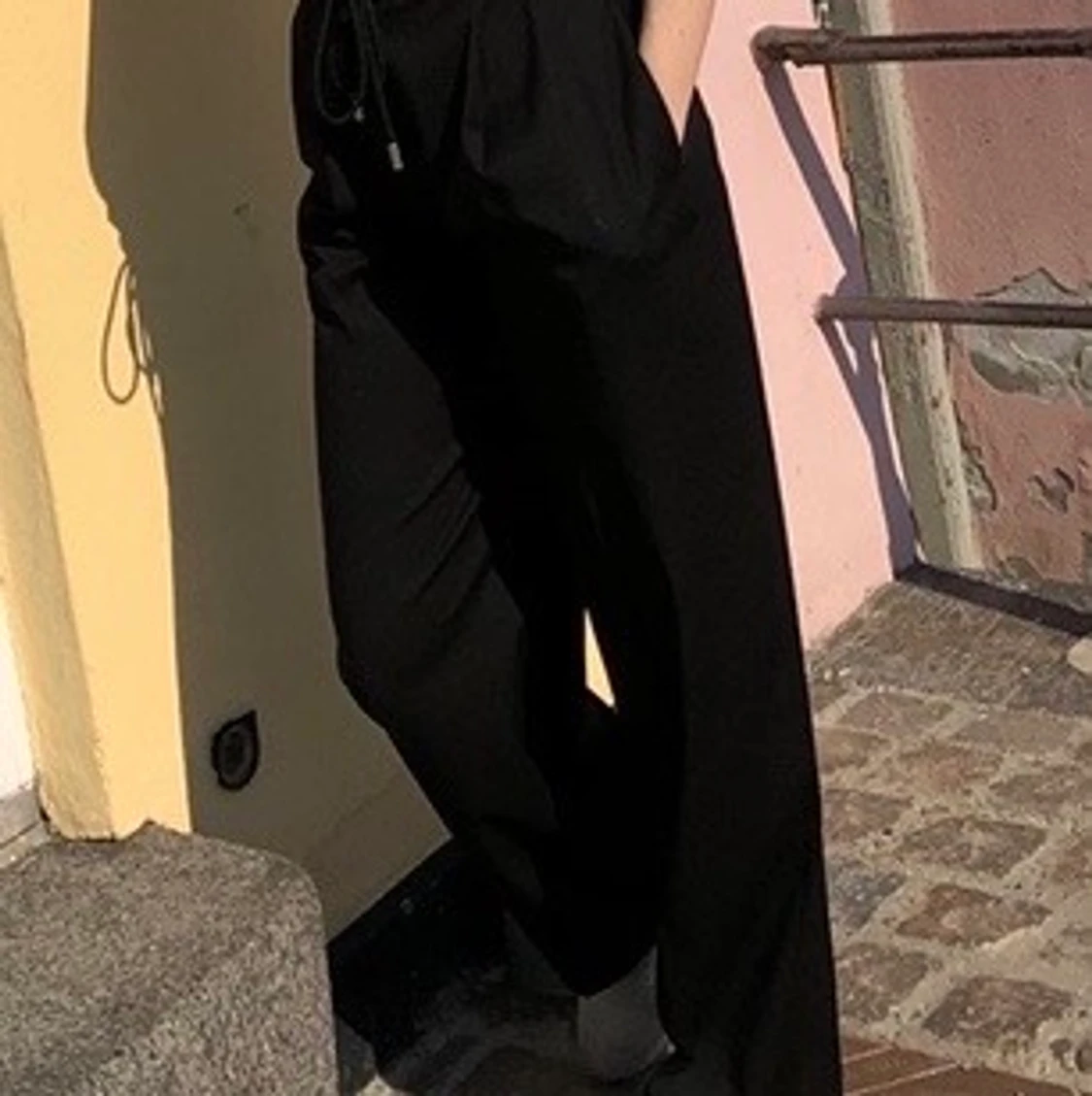 & other stories svarta kostymbyxor