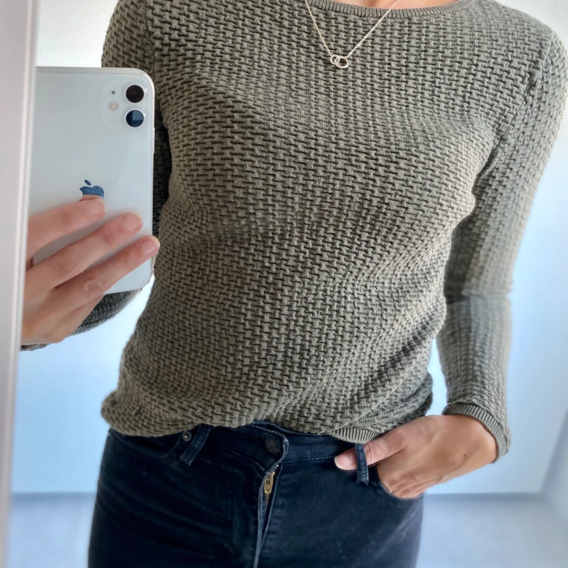 Stickad militärgrön tröja - 90