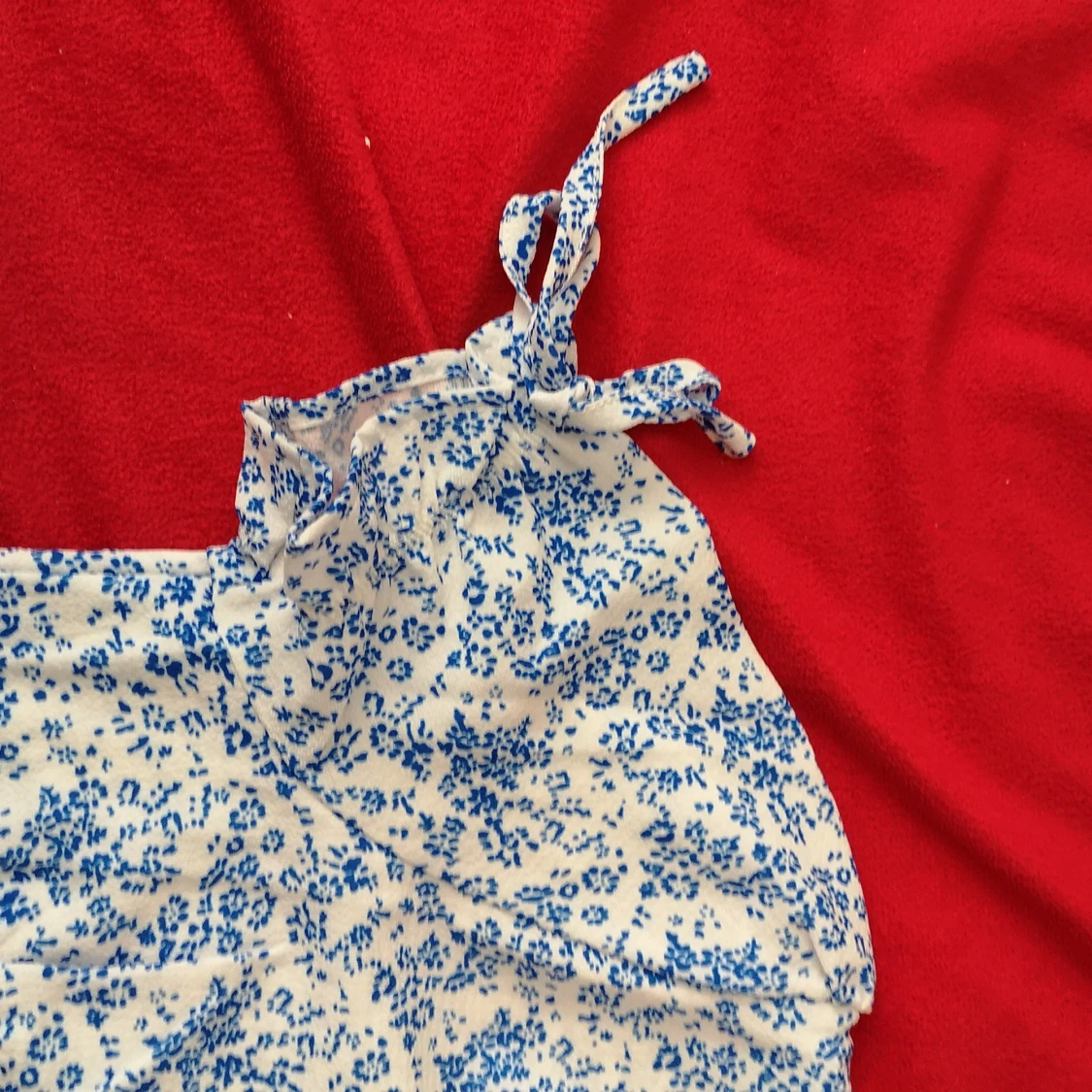 Super fin och trendig tröja!💙 - 90