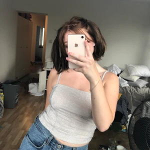 Linne från gina - Glittrigt linne från Ginatricot, nästan aldrig använd