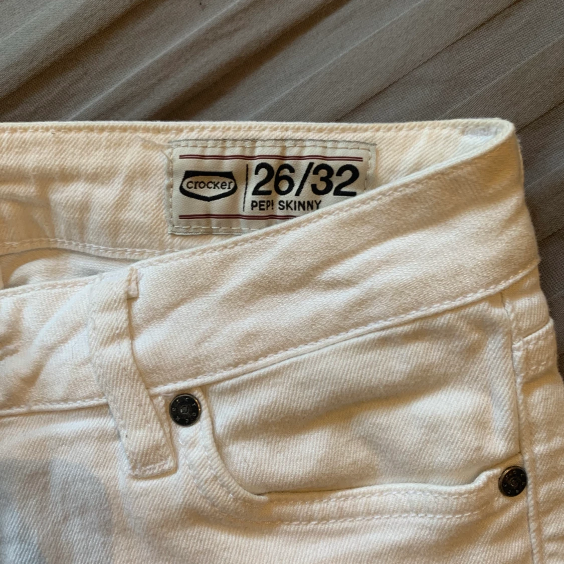 Crocker jeans strl 26/32 - 90