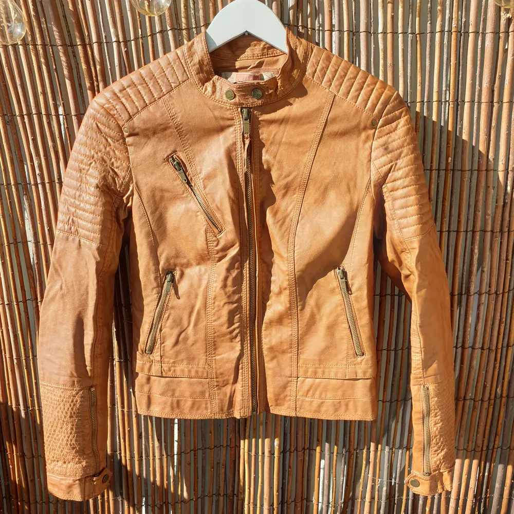 Bershka- brown fake leather jacket. Size M - can work for S as well. Good condition.. Jackor.