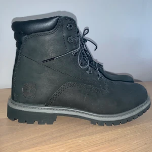 Svarta Timberland kängor storlek 38 - Aldrig använda svarta Timberland kängor 