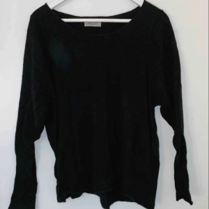  - Mycket fin Hunky dory tröja med vingar, som är använd vid väldigt få tillfällen. 