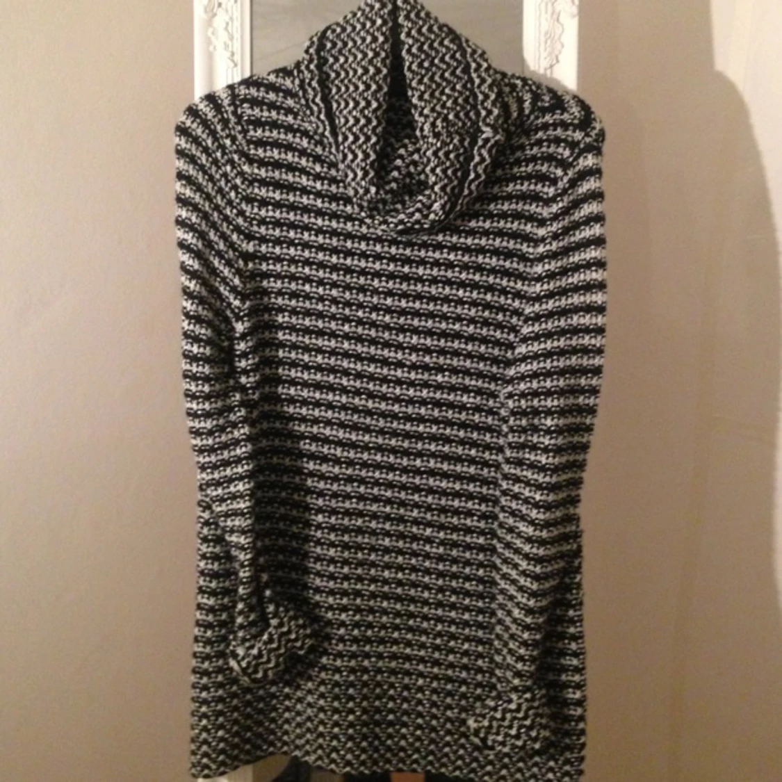 Mysig stickad tröja från Zara, sparsamt använd!