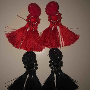  - Snygga örhängen, från Åhléns. 50kr/st💖