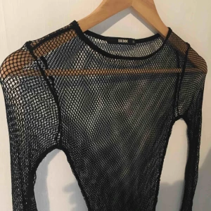  - Body från bikbok, snygg att ha under exempelvis en tshirt😊 Köparen står för frakten!